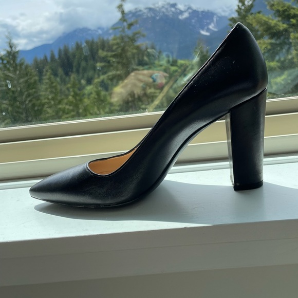 Gravity Pope Black pointed toe pumps - Picture 3 of 4